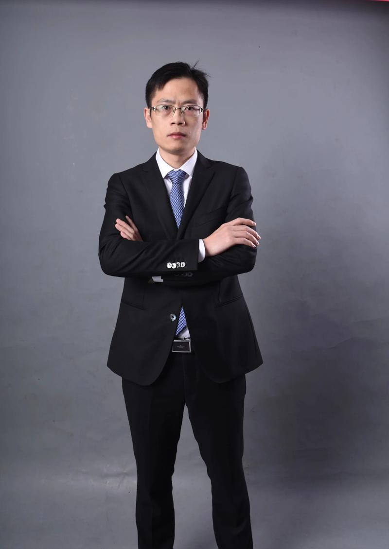 王春行 美术指导负责人